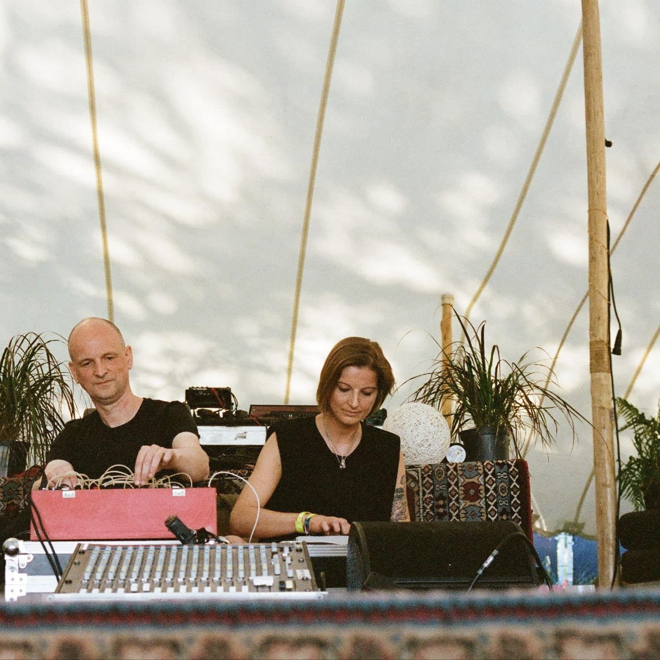 Kato De Vidts & J. Noon