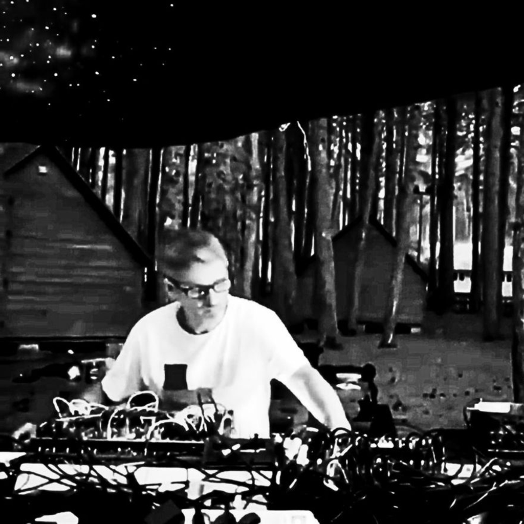 ABSIS & Estrato Aurora present Atàvic cover